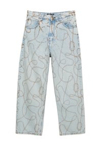Jeanșii din denim albastru deschis cu o croială lejeră, având un design continuu de frânghie cu cusături maro și cinci buzunare.