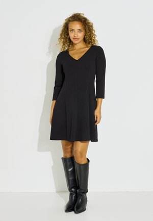 Grain de Malice, ROBE MAILLE ÉVASÉE - Vestido informal - noir