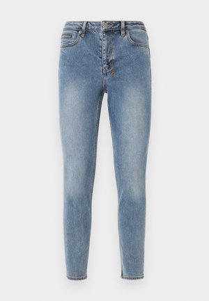 Φόρμα στενά τζιν σε ξεθωριασμένο μπλε χρώμα με μπροστινές τσέπες, θηλιές για ζώνη και κλείσιμο με κουμπί.