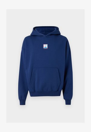 Sötétkék kapucnis pulóver, pamut keverékből készült, elöl kenguruzsebbel és minimális türkiz és piros logó grafikával a mellkasán.