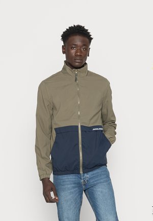BARTON LIGHT STAND COLLAR JACKET - Summer jacket - dusty olive