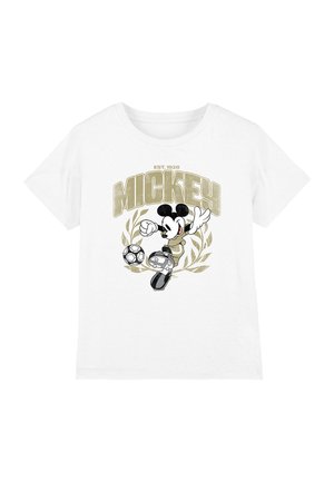 Weißes T-Shirt mit Mickey Mouse, der Fußball mit einem Ball spielt, umgeben von einem Lorbeerkranz und dem Text „MICKEY EST. 1928“ oben.