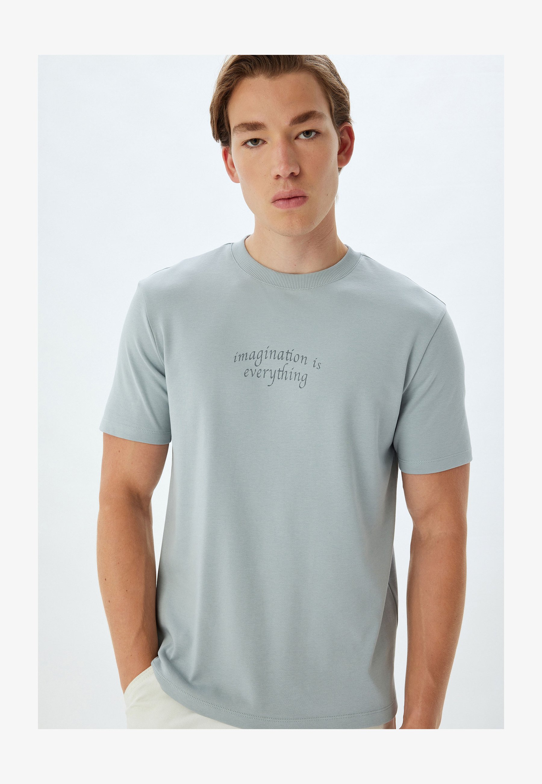 T-Shirt Uomo Koton Con Slogan Stampato | Girocollo Bianco | Cotone Morbido | Maglietta Casual Per Estate
