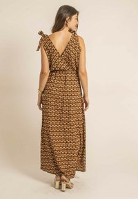 Dona x Lisa LONGUE ILIANA - Robe longue - orange