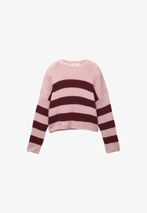 Maglione lavorato a maglia spessa con ampie strisce orizzontali rosa e borgogna scuro, caratterizzato da maniche lunghe e scollatura a girocollo.