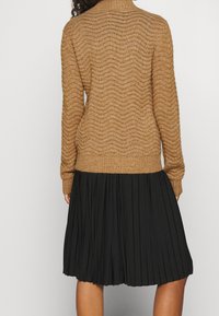 YAS Strickpullover - taupe