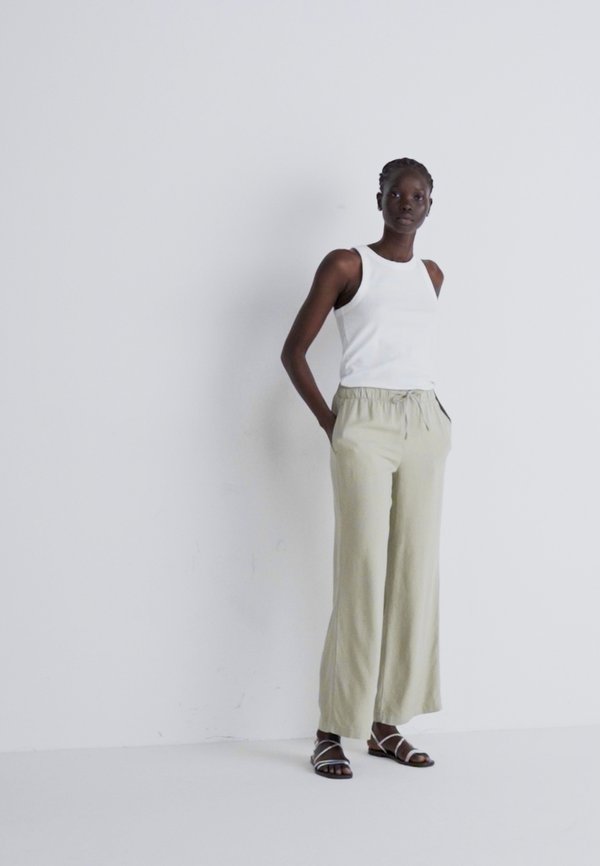 ONLCARO PULL UP PANT - Trousers - tea4