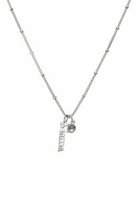 Zilveren ketting met een schakelsysteem en kleine kraaltjes, met een "Mama" hanger en een kleine ronde kristallen bedel.