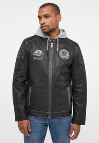 Mustang Skinnjacka - schwarz