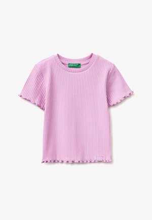 Camiseta de manga corta acanalada de color lila claro con bordes de dobladillo de lechuga y escote redondo, etiquetada como United Colors of Benetton.