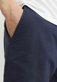 Jack & Jones JPSTACE SUMMER - Kratke hlače - navy blazer