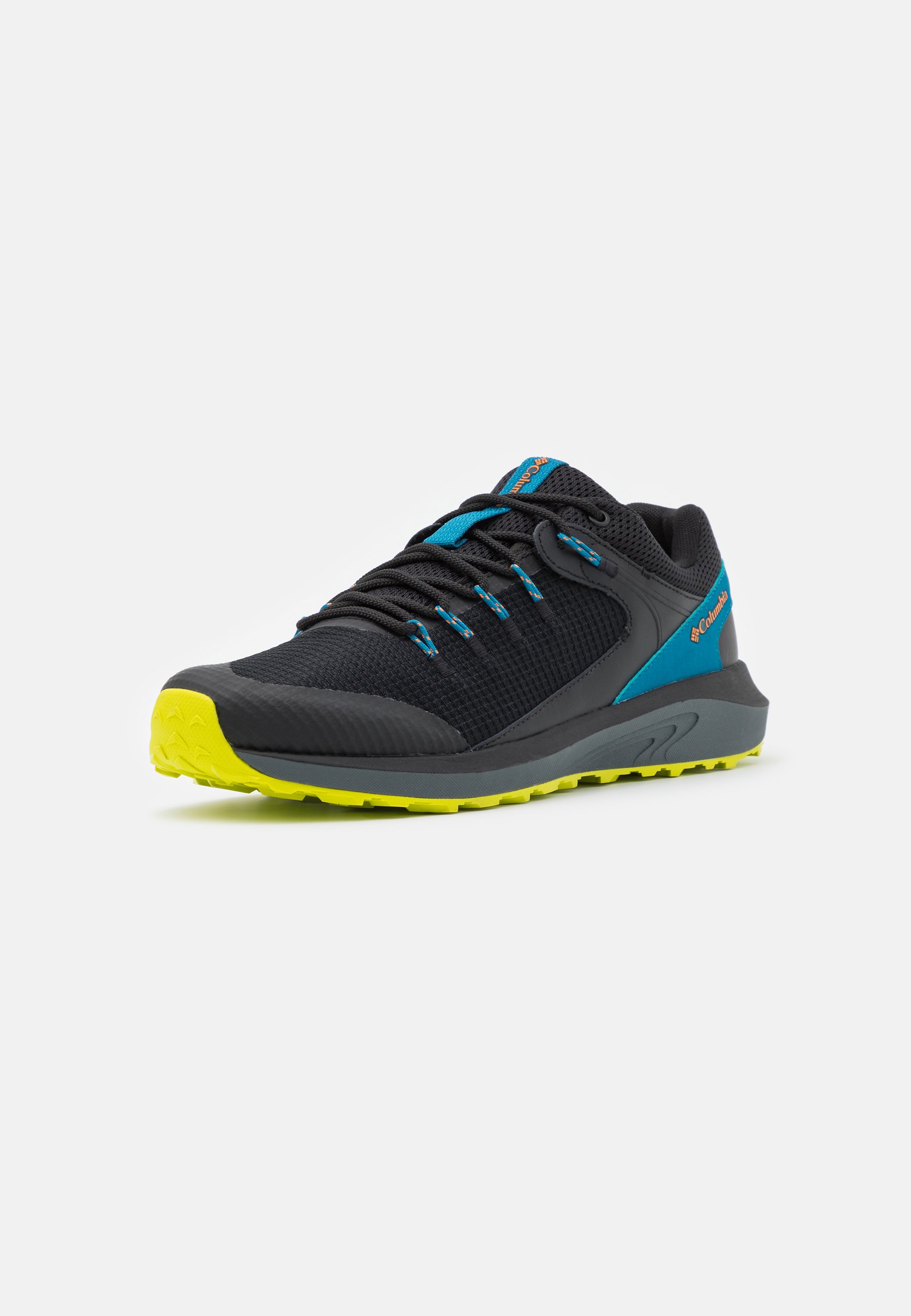 all black walking trainers