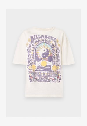 Kremfarget genser med korte ermer med lilla og gul psykedelisk trykk med yin-yang-sol, månefaser, blomster, sopper og tekst.