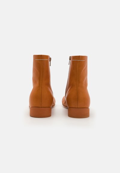 MM6 Maison Margiela BOOT - Bottines - adobe brown