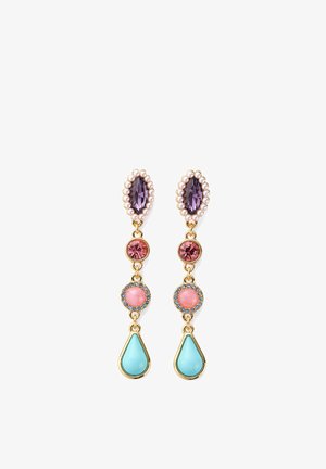 Oorbellen met goudkleurige druppel, met paarse ovale steen, roze ronde steen, omringd door roze stenen en turkoois druppelvormige edelstenen.