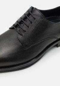 Tommy Hilfiger CORE SHOE - Derbies & Richelieus - black