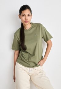 Lacoste Lihtne T-särk - khaki
