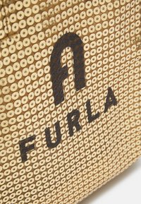 Furla FURLA OPPORTUNITY MINI TOTE - Handtas - champagne