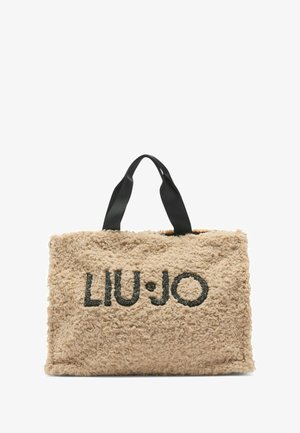 Borsa beige in tessuto plush con superficie texturizzata, caratterizzata da un logo nero "LIU·JO" sul davanti e doppi manici neri.