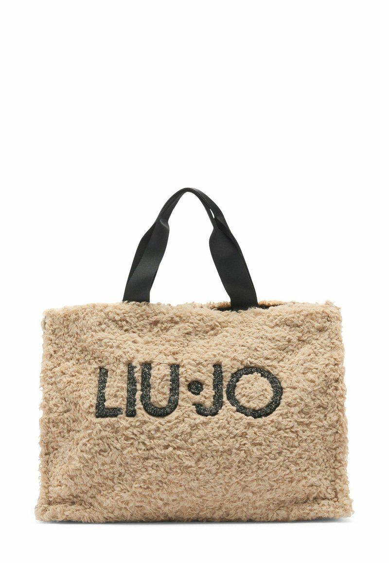 Borsa beige in tessuto plush con superficie texturizzata, caratterizzata da un logo nero "LIU·JO" sul davanti e doppi manici neri.