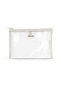 Läpinäkyvä muovipussi, jossa on vaaleanbeige kangasvetoketju, suorakulmainen muoto, jota korostaa silmukalla varustettu vetoketjun vetimen helpottama käyttö.