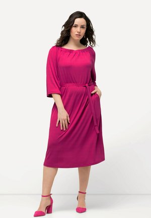 Ulla Popken TEXTURED CARMEN NECKLINE 3/4 SLEEVE  - Vestido ligero - light heather