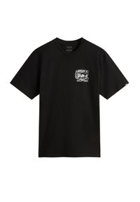 Camiseta de algodón negra con cuello redondo. Presenta una impresión gráfica blanca en el lado izquierdo del pecho, con texto y diseños en estilo de dibujo animado.