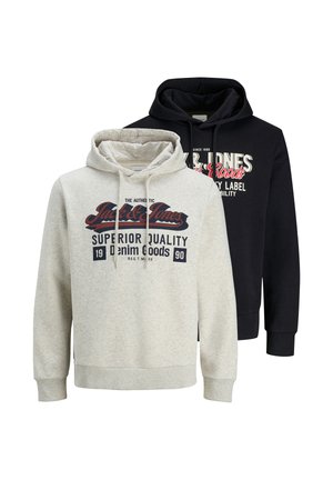 Due felpe con cappuccio, una grigia chiara e l'altra nera, entrambe con il logo "Jack & Jones" e testo stampato sul davanti.