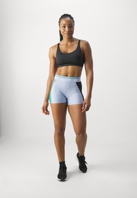 adidas Performance ALL ME ESSENTIALS - Sujetadores deportivos con sujeción ligera - black