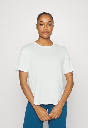 Basic T-shirt - white