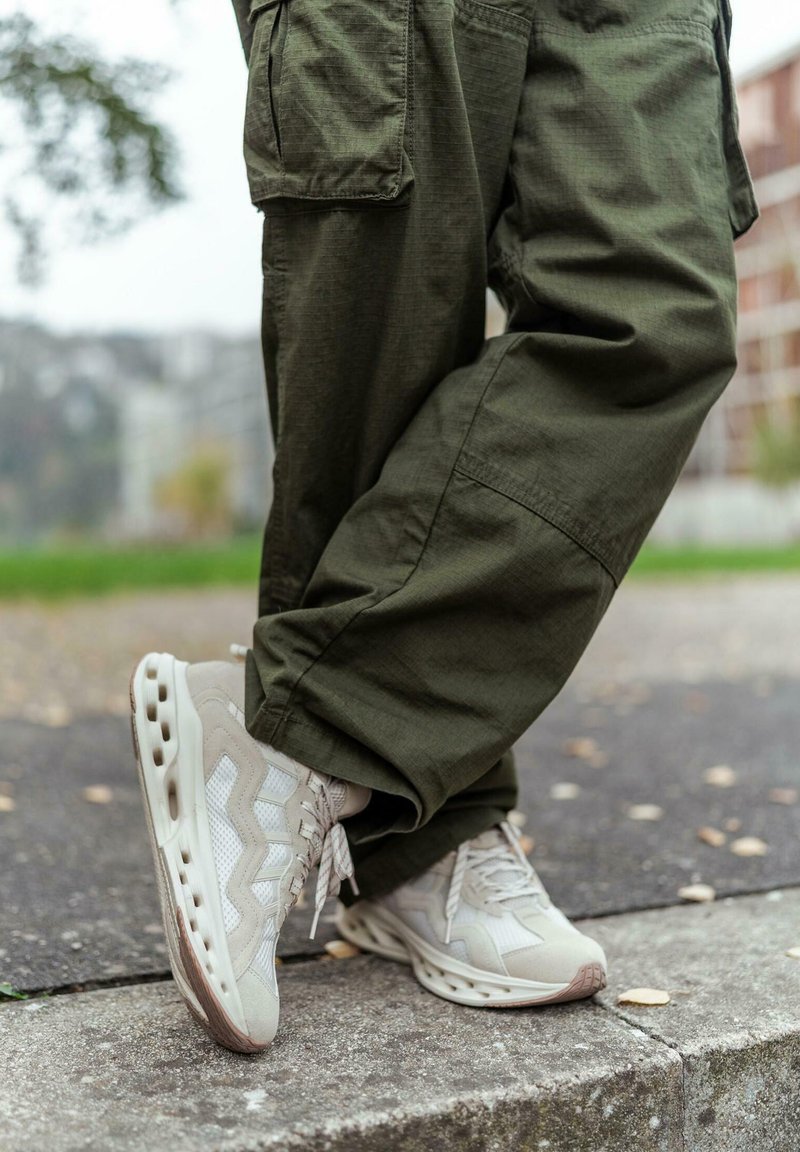 K-SWISS Tenisky - crème brulee indian tan