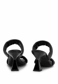 HUGO Muiltjes met hak - black