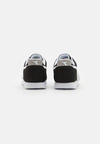 Diadora SIMPLE RUN - Sneaker low - black/schwarz - Zalando.ch