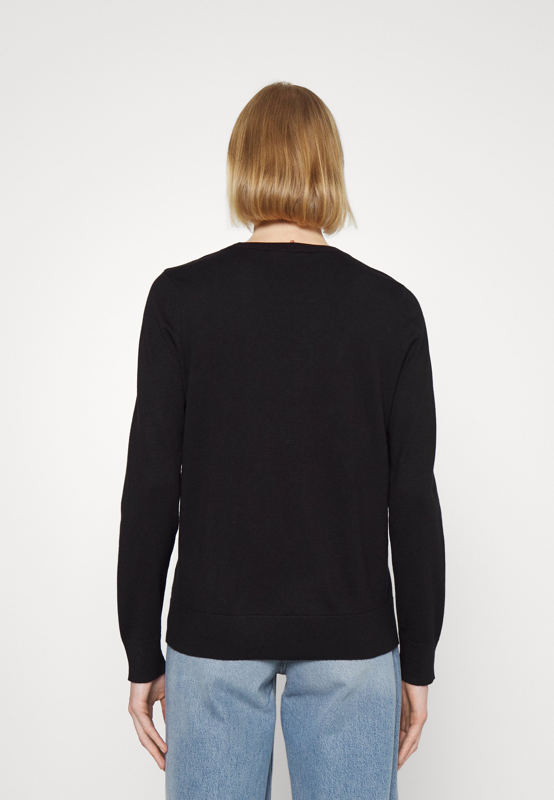 dkny crewneck