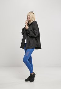 Urban Classics Veste imperméable - schwarz