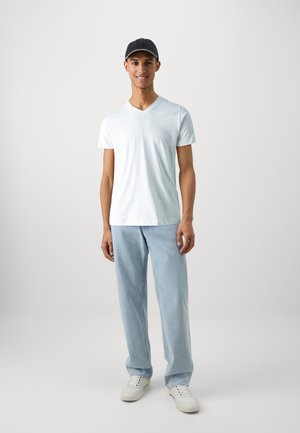 V NECK 2 PACK - Tricou basic - white