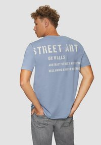 Unausgewählt, blassblau