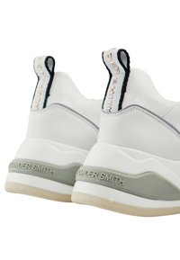 ALEXANDER SMITH Sneakers basse - bianco