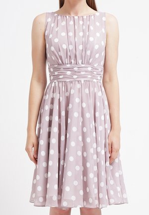 Ärmelloses, knielanges Kleid in hellem Mauve mit großen weißen Punkten, plissiertem Oberteil und gerafftem Taillenbund.