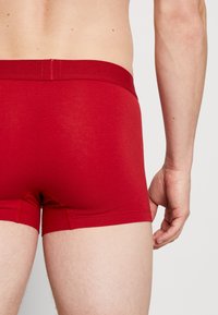 Levi's® SOLID BASIC TRUNK 2 PACK - Boxerbriefs - chili pepper