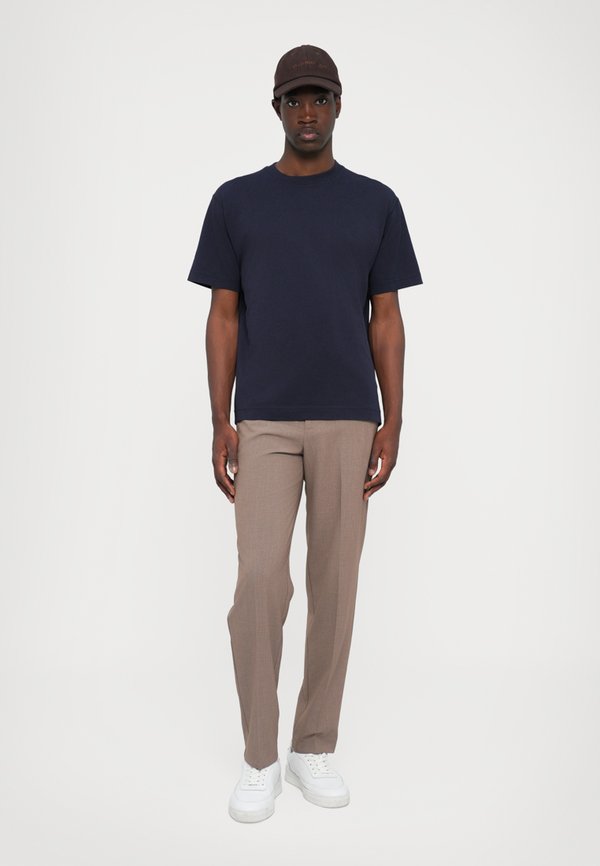 CLASSIC  - Basic T-shirt - dark night3