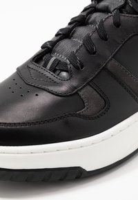 HUGO Zapatillas altas - black