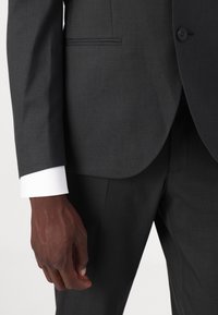 Isaac Dewhirst THE FASHION SUIT - Kostiumas - charcoal