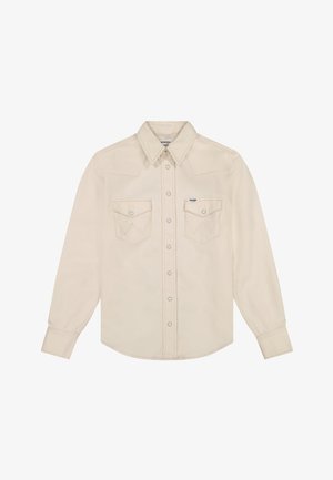 Beige langermet skjorte med knapper, spiss krage og to brystlommer med klaff og trykknapper.