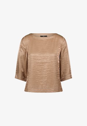 Brązowy, lekko teksturowany top z dekoltem łódkowym, rękawami o długości trzy czwarte i luźnym krojem. Gładka tkanina o subtelnym połysku.