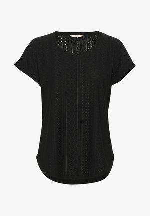 Černé tričko s krátkým rukávem, které má texturovaný vzor s výřezy a zakulaceným lemem, vyrobené z lehkého materiálu.