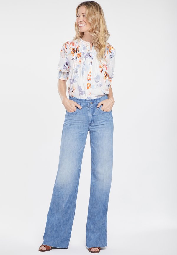 HIGHER RISE TERESA WIDE LEG HOLLYWOOD - Flared Jeans - everly