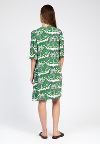 AN'GE MANESSA - Robe de jour - palmita vert