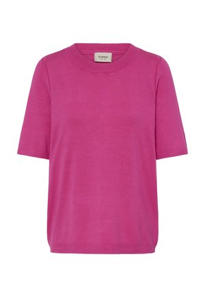 Top de punto rosa de manga corta con escote redondo, que presenta una textura suave y un ajuste ligeramente holgado. Etiqueta de la marca visible en el interior del escote.