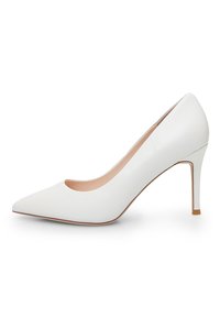 Bata Classic heels - white
